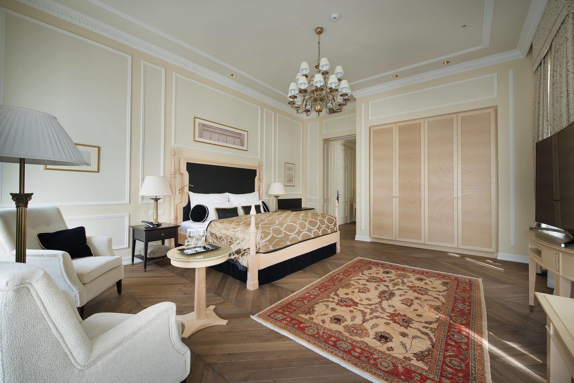 Wilson Palace By Loft Братислава Екстериор снимка